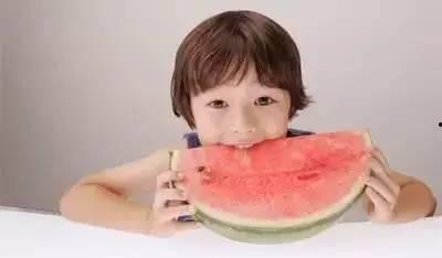 韩妹吃瓜,揭秘娱乐圈背后的那些事儿